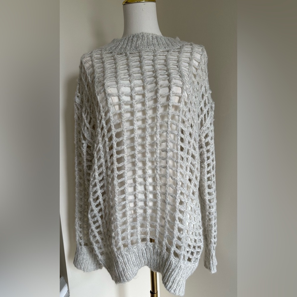 NWT Urban Outfitters Cream Sweater - Size SP - Picture 1 of 9